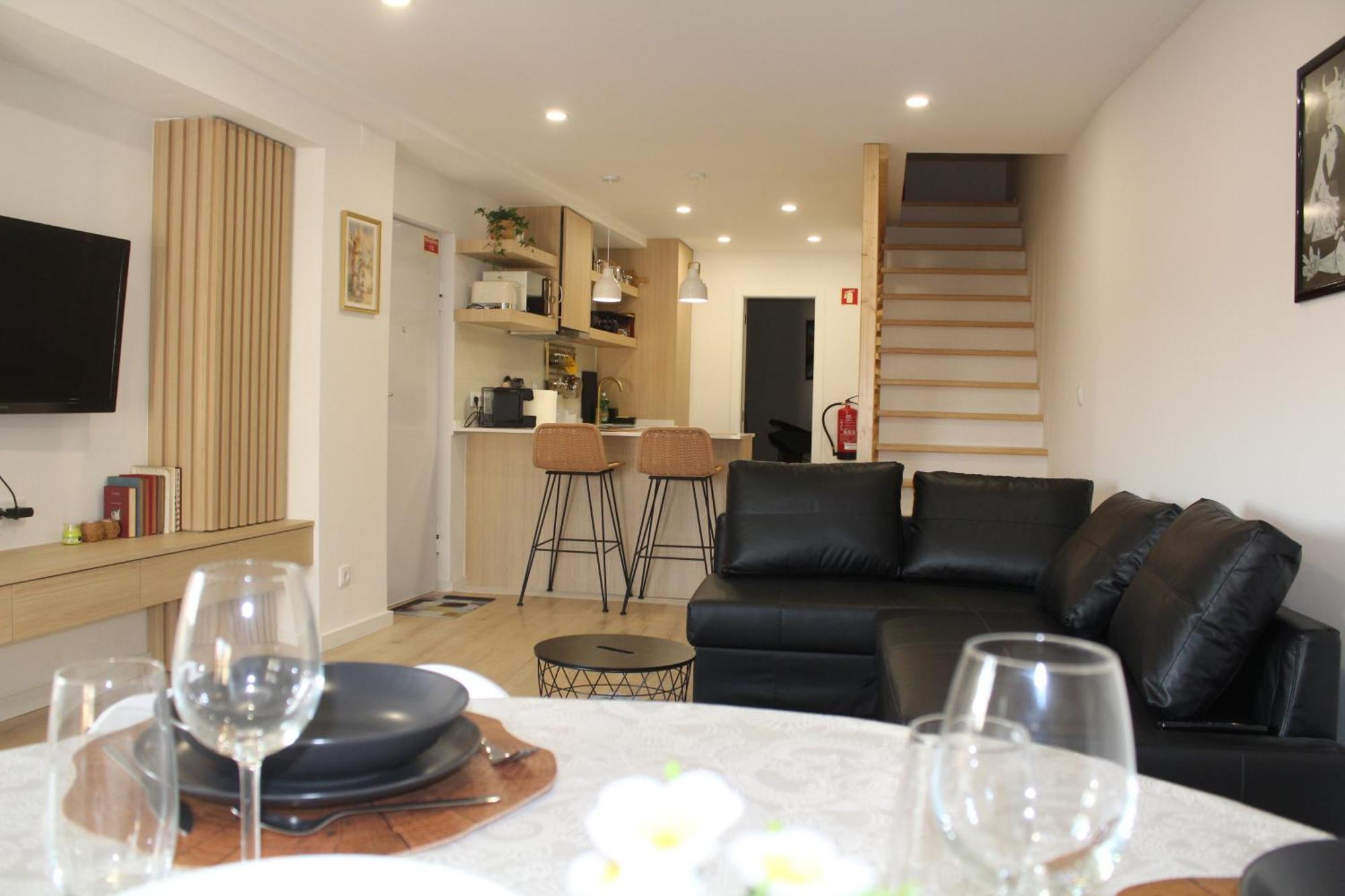 Hugo's Panoramic Duplex Apartment